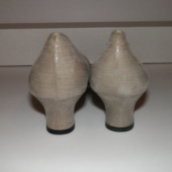 Salvatore Ferragamo Classic Leather Shoes Size 9B - Picture 4 of 5